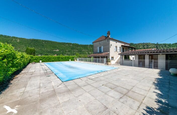 Vente maison 7 pièces 202 m² Parnac (46140) — photo 2