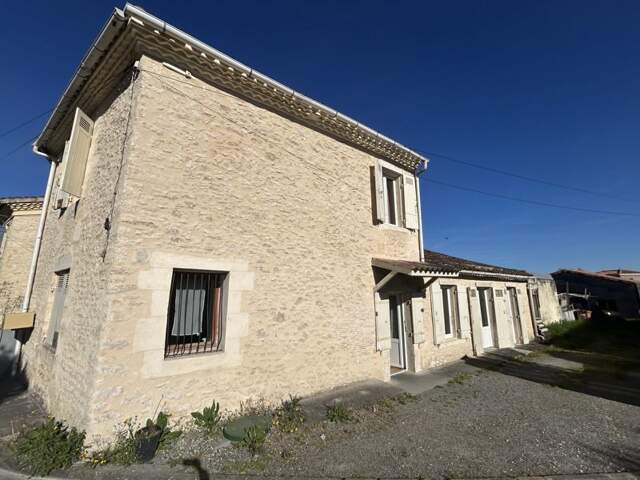Maison en pierre de 4 pièces principales — photo du bien