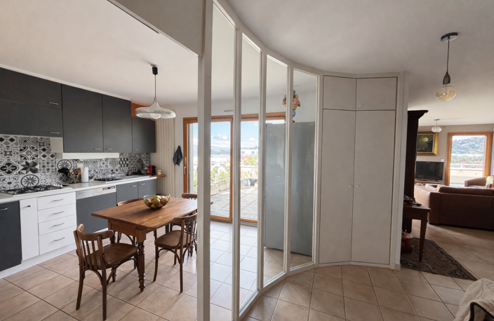 DISPONIBLE DANS L'IMMEDIAT   F3 DE STANDING AVEC TERRASSE PANORAMIQUE   SAINT-PRIEST-EN-JAREZ Situé avenue Alb — photo 3