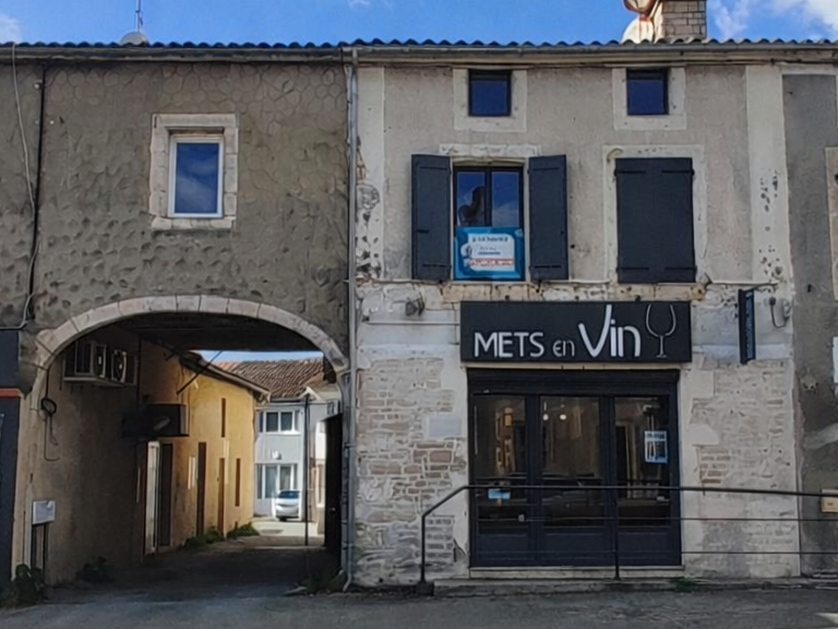 Vente Immeuble 150 m&sup2; — photo 1