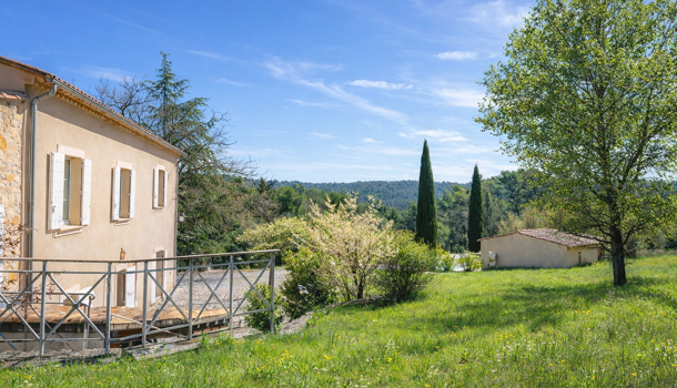 Propri&eacute;t&eacute; 7 pièces  à vendre Ansouis 84240