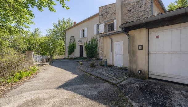 Propri&eacute;t&eacute; 7 pièces  à vendre Ansouis 84240