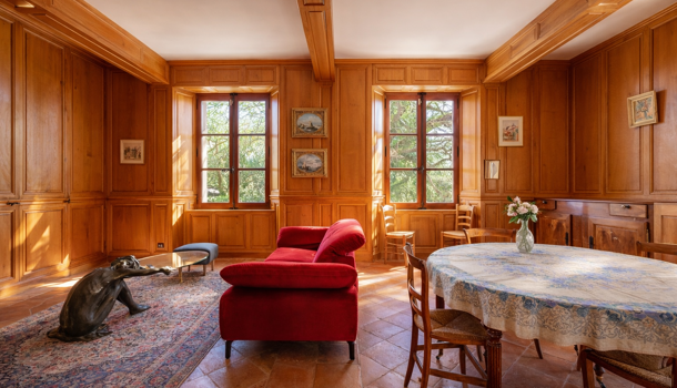 Propri&eacute;t&eacute; 7 pièces  à vendre Ansouis 84240