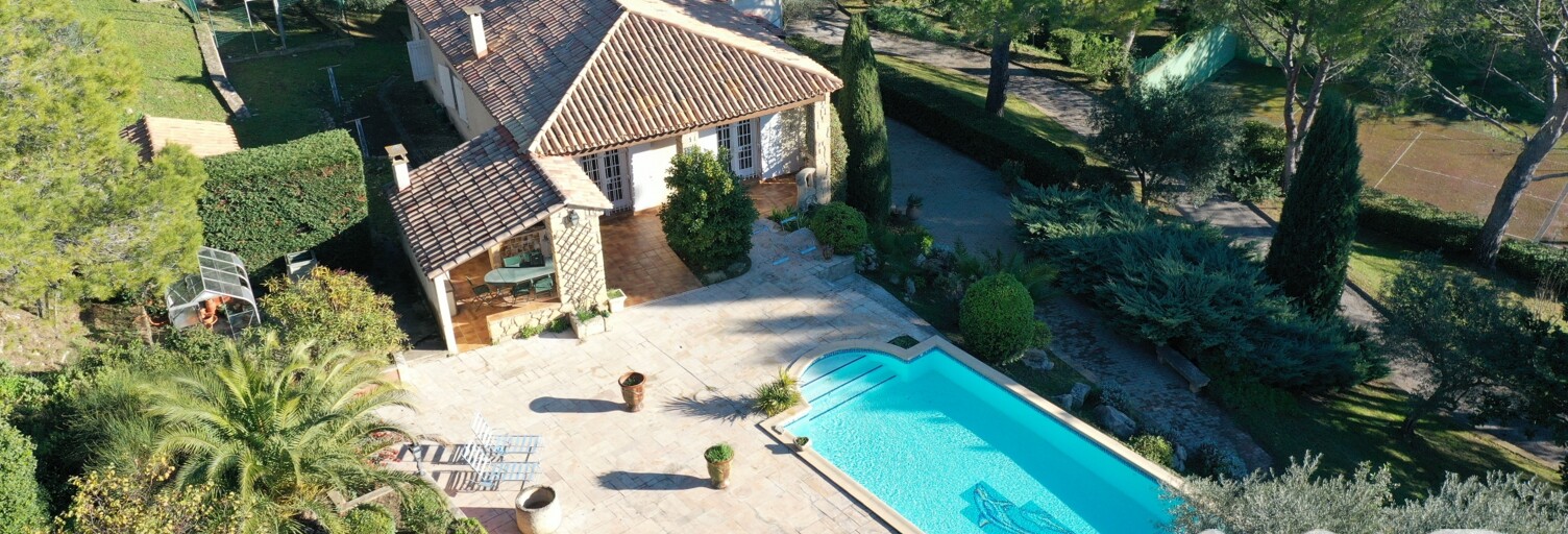 Maison 8 Pièces 195 m² à vendre à Nîmes (30000)