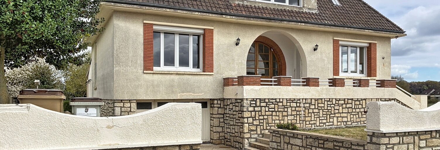 Maison 8 Pièces 226 m² à vendre à Saint-Valérien (89150)