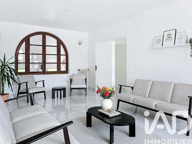 Vente Maison traditionnelle 8 pièces — photo du bien
