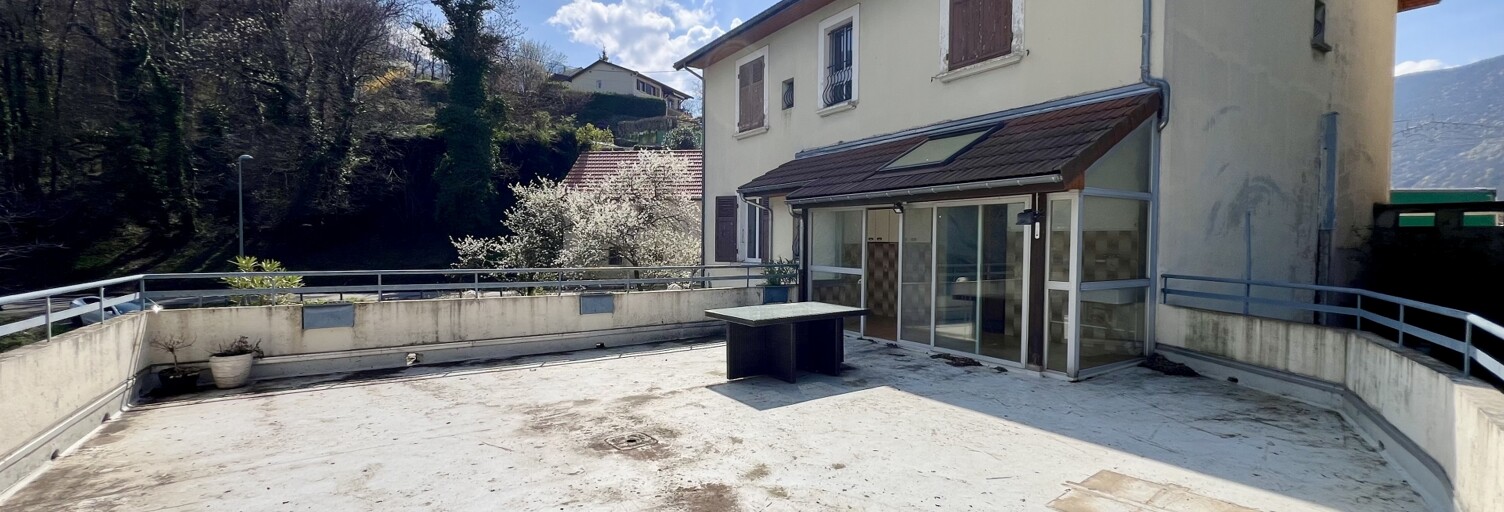Maison 8 Pièces 188 m² à vendre à Saint-Georges-de-Commiers (38450)