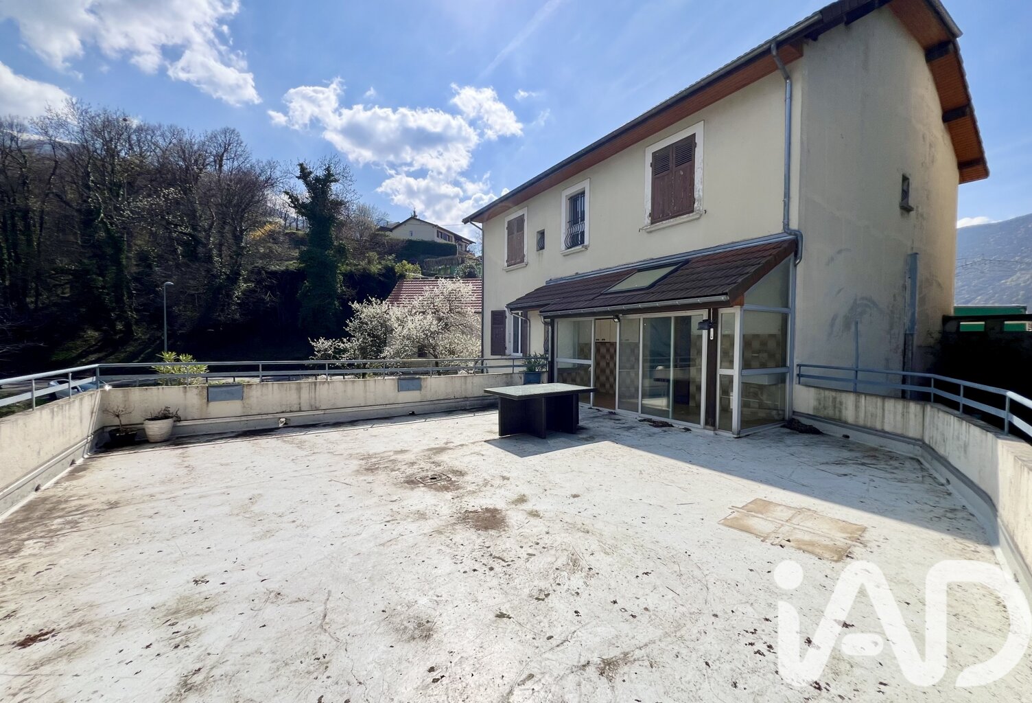 Vente Maison/villa 8 pièces — photo 1