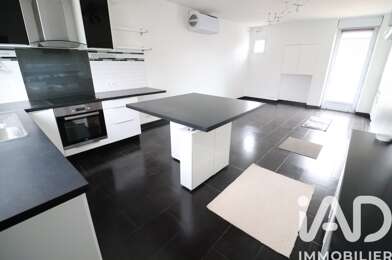 Appartement 3 pièces 865 €