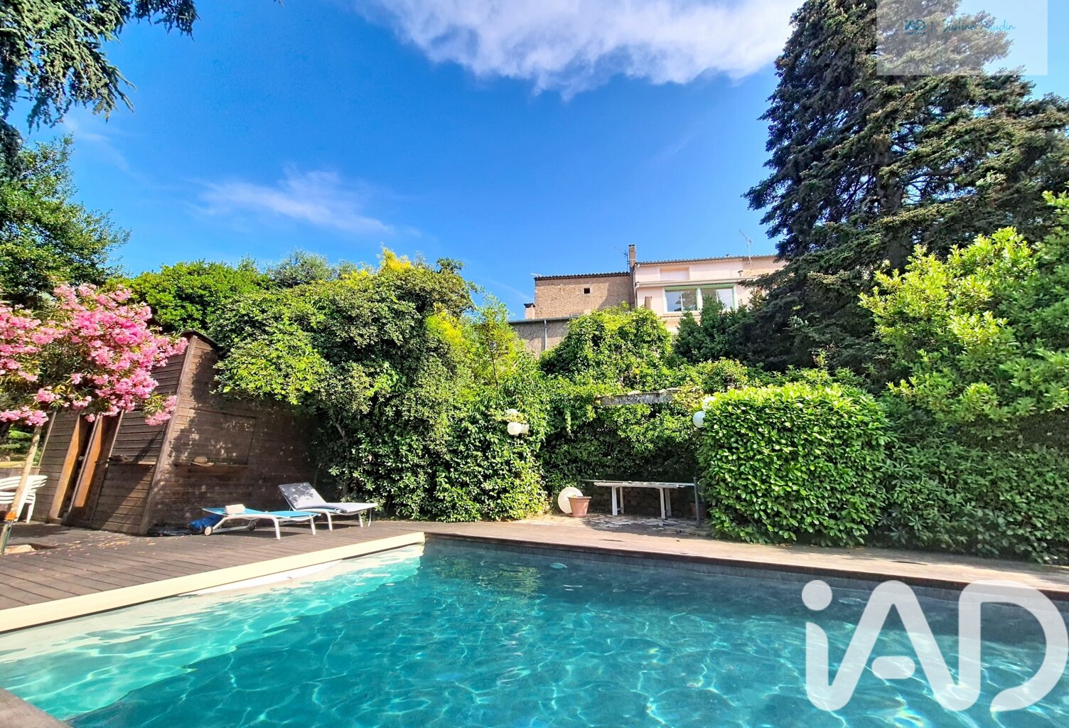 Vente Maison/villa 8 pièces — photo 1