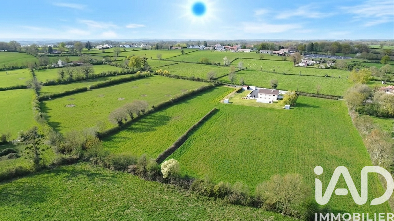 Chatillon-Sur-Thouet - 170m² - 5p. - 3ch.