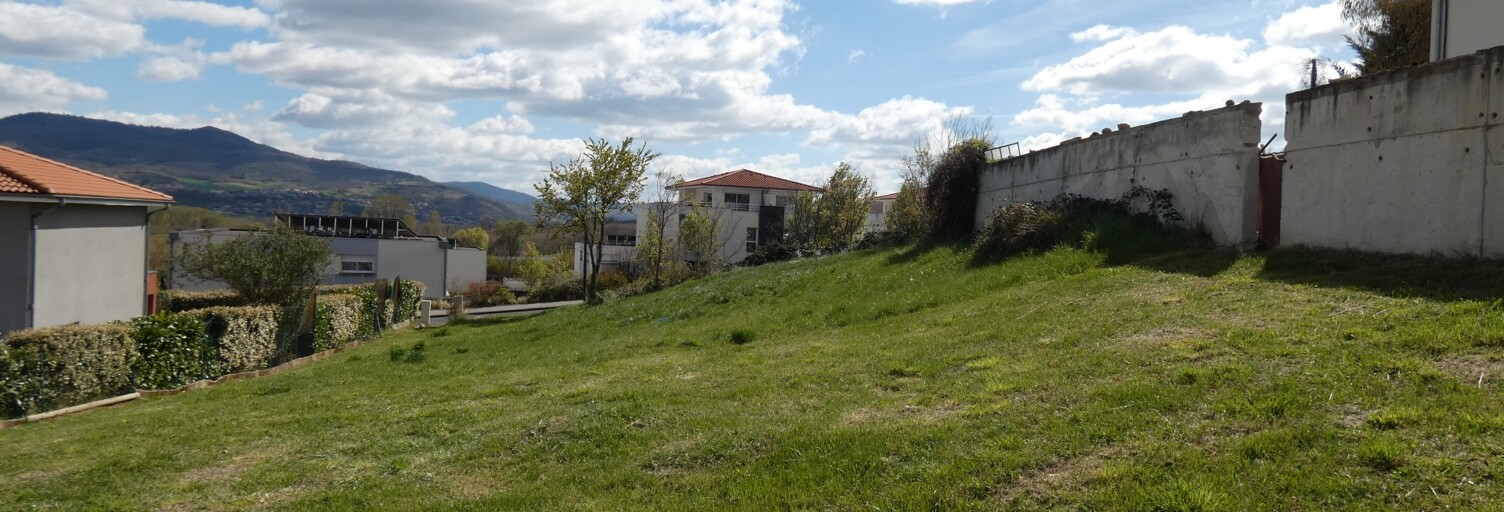 Terrain  778 m² à vendre à Le Cendre (63670)