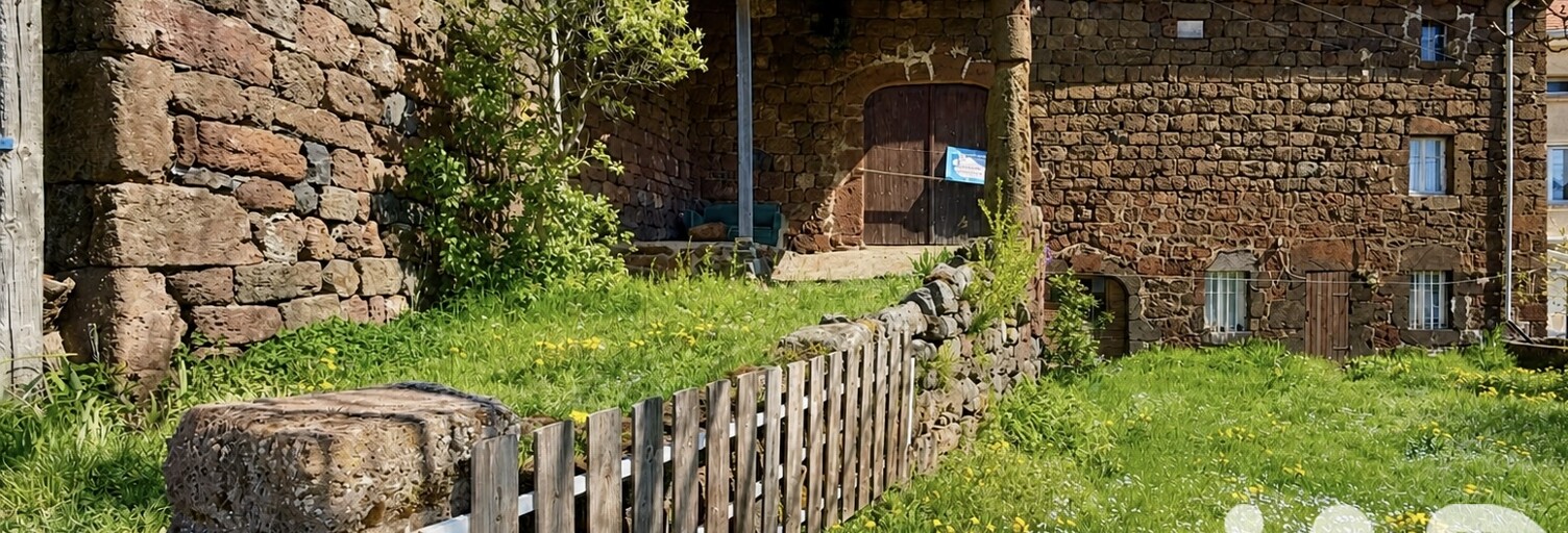Maison 4 Pièces 300 m² à vendre à Bains (43370)