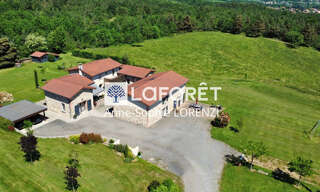 Maison 11 Pièces 262 m² à vendre à Saint-Marcellin-en-Forez (42680)