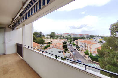 Appartement 4 pièces 900 €