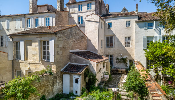 Villa / Maison 6 pièces  à vendre Saintes 17100