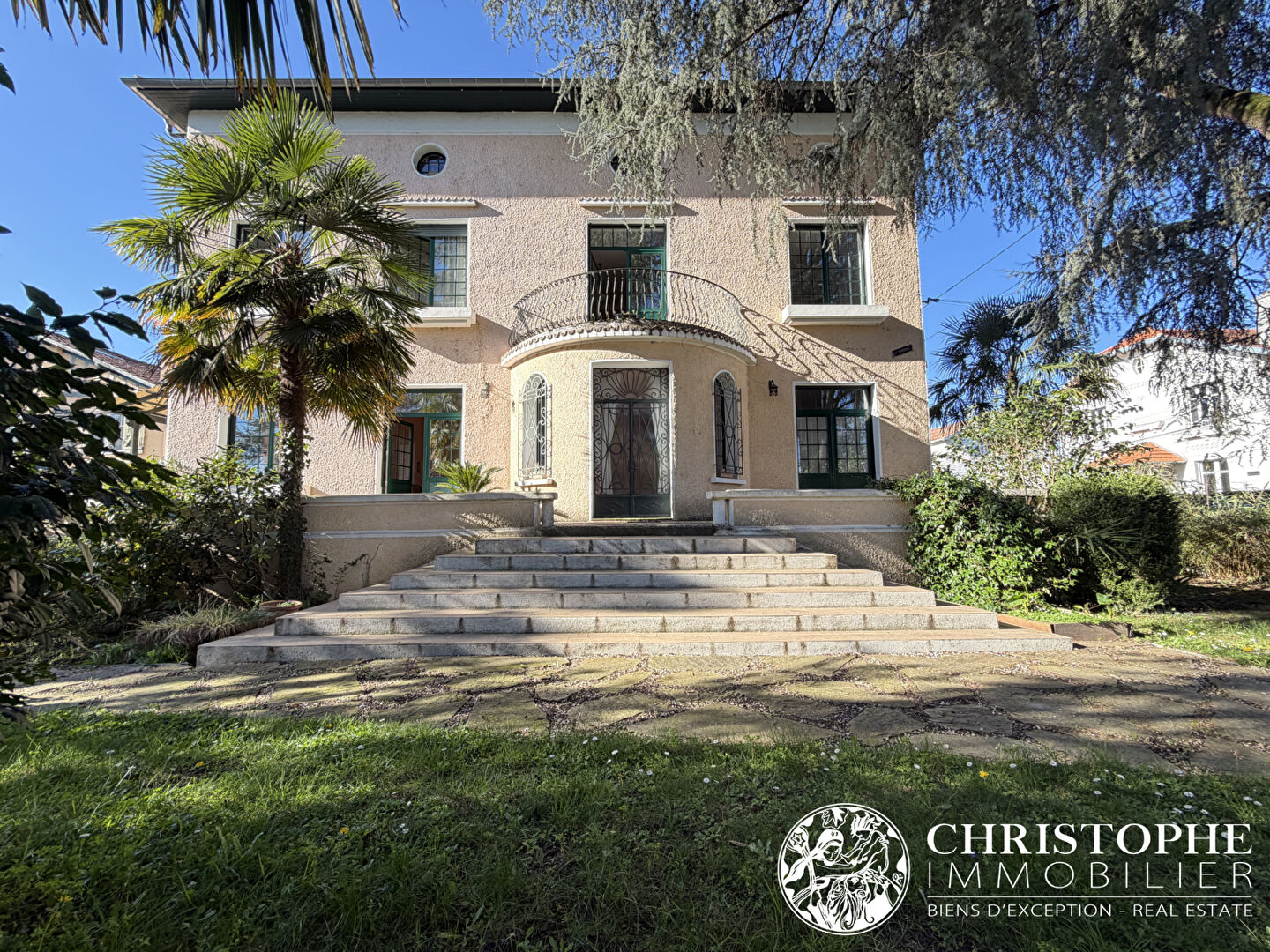 Villa / Maison  T7 à vendre Pau 64000