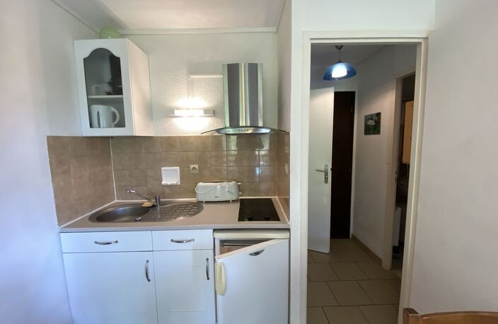 Barbotan-les-Thermes  T1 bis meublé 21m²  Balcon, Parking — photo 2