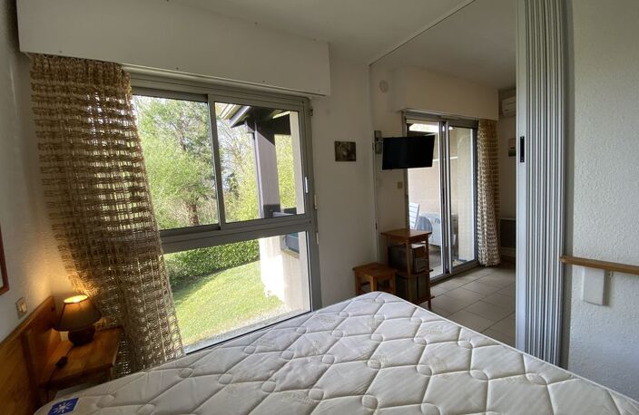 Barbotan-les-Thermes  T1 bis meublé 21m²  Balcon, Parking — photo 5