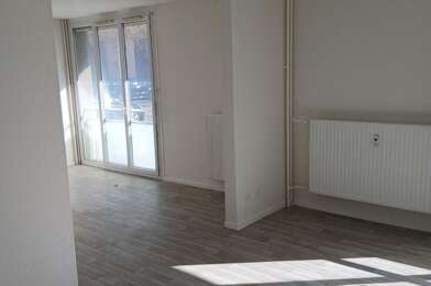 Appartement 6 pièces 161200 €