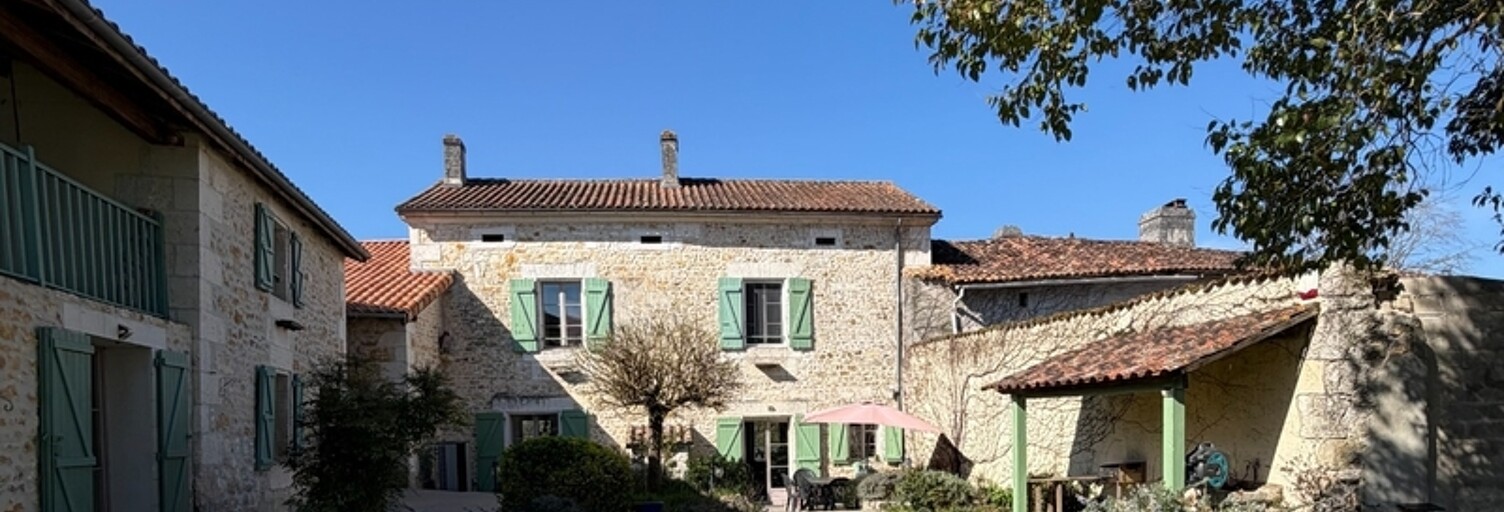 Maison 12 Pièces 198 m² à vendre à Charras (16380)