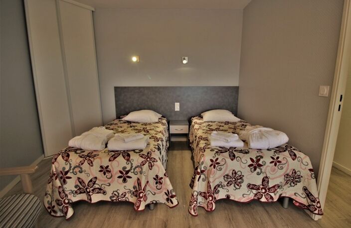 Studio dans résidence de tourisme thermale prisée avec place de parking extérieur — photo 3