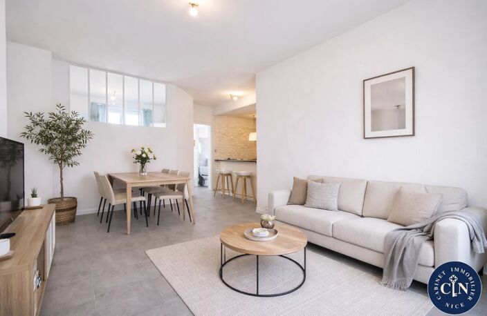 APPARTEMENT 2 PIÈCES – RÉNOVÉ – COUP DE CŒUR – LE PORT — photo 2