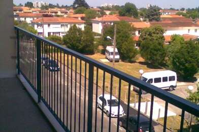 Appartement 5 pièces 962 €