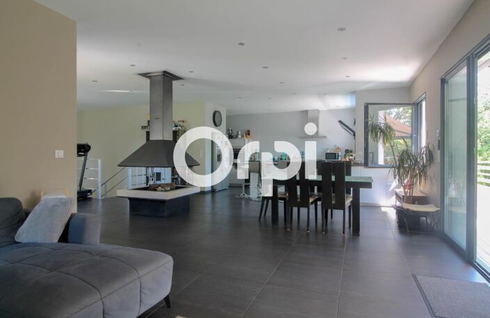 Maison d'Architecte - 17450 SAINT-LAURENT-DE-LA-PRÉE — photo 2