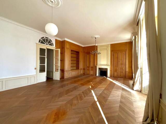 Appartement d'exception en plein-coeur de Saint-Brieuc À Vendre - T5 — photo du bien