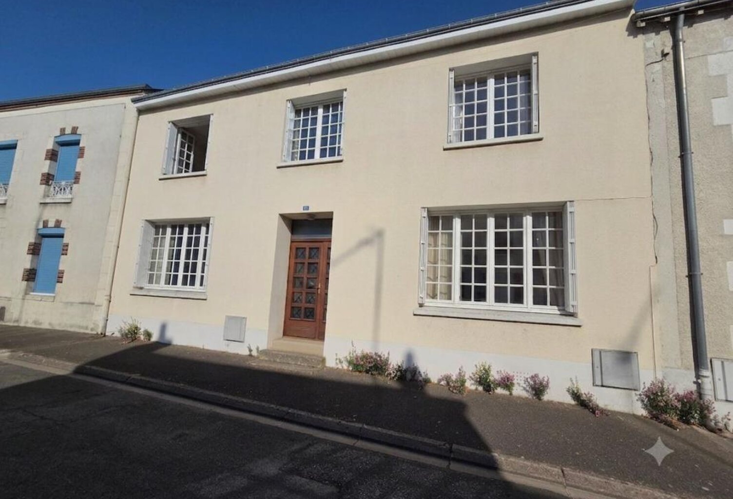 📉 NOUVEAU PRIX : SOUS LA BARRE DES 200 000 € ! 📉 Une opportunité rare en plein centre-ville à TOURY — photo 1