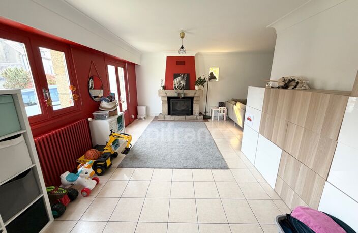 EXCLUSIVITÉ - Maison de ville à vendre 6 pièces à Chateauneuf-du-faou (29) DPE D — photo 2