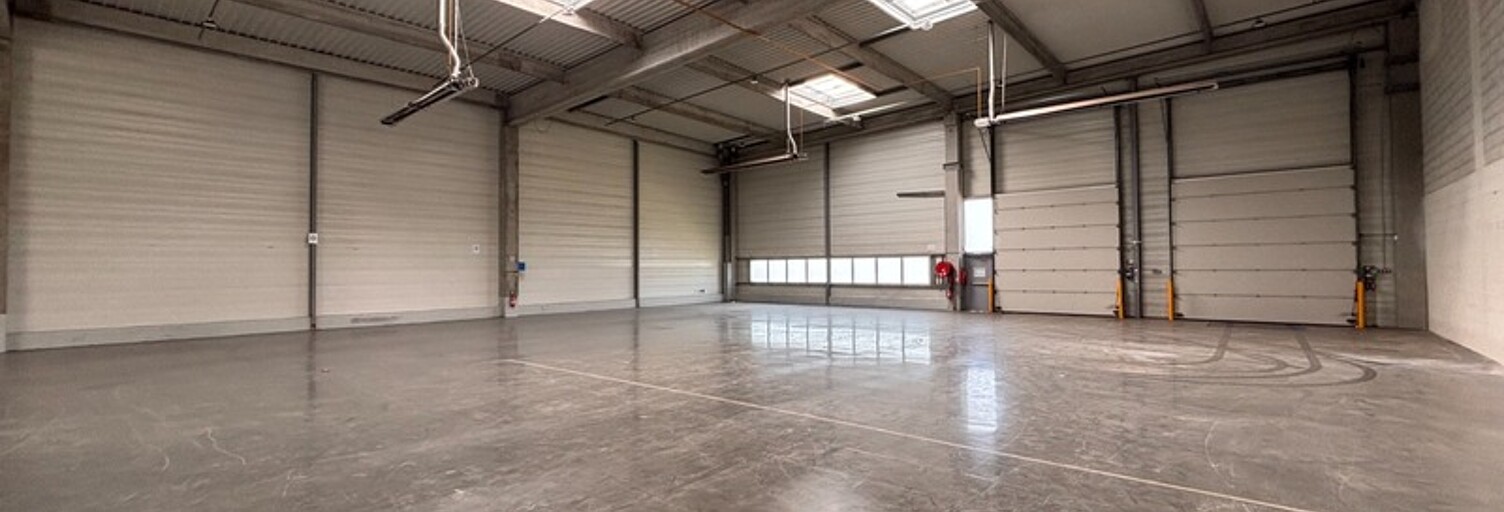 Bureau 1 Pièce 973 m² à louer à Saint-Priest (69800)
