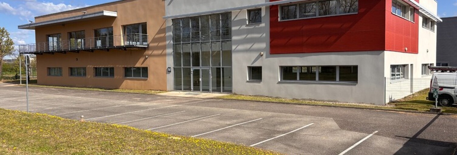 Bureau 1 Pièce 1631 m² à louer à Saint-Priest (69800)