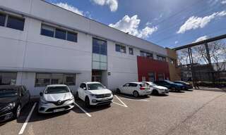 Bureau 1 Pièce 705 m² à louer à Saint-Priest (69800)