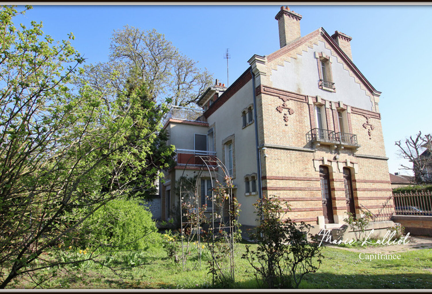 Maison à vendre 8 pièces, 167m², Pithiviers Centre, garages, 6 chambres — photo 1