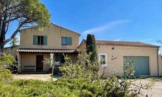 Maison 10 Pièces 210 m² à vendre à Saint-Saturnin-lès-Apt (84490)