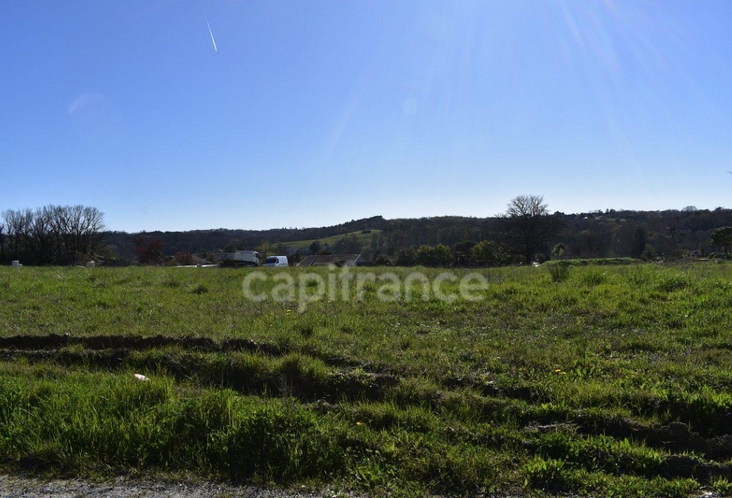 Terrain 750 m² à CURSAN (CREON) — photo 1