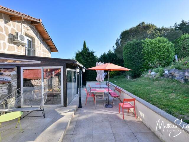Maison ancienne plein de charme et dépendance en campagne — photo du bien