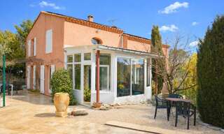 Maison 9 Pièces 190 m² à vendre à Ventabren (13122)