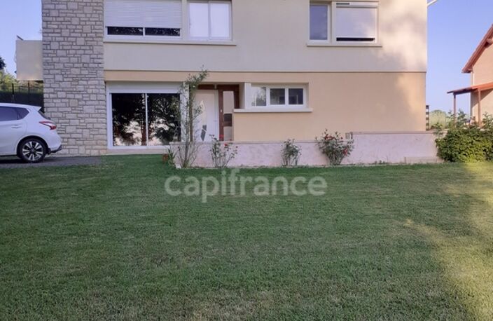 Dpt Dordogne (24), à vendre GENIS maison P5 de 113,78 m² - Terrain de 8 228,00 m² — photo 2