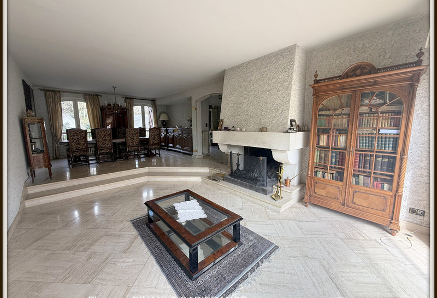 Ensemble immmobilier maison de ville et maison à rénover — photo 1