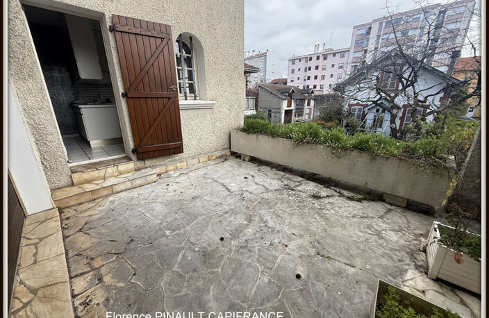 Ensemble immmobilier maison de ville et maison à rénover — photo 5