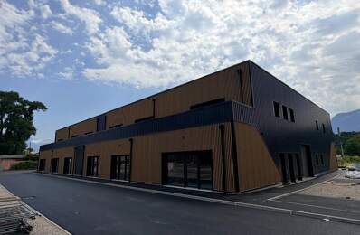 Local commercial à vendre CHIGNIN (73)- 81,93 M2 - Forte visibilité - Stationnements — photo du bien