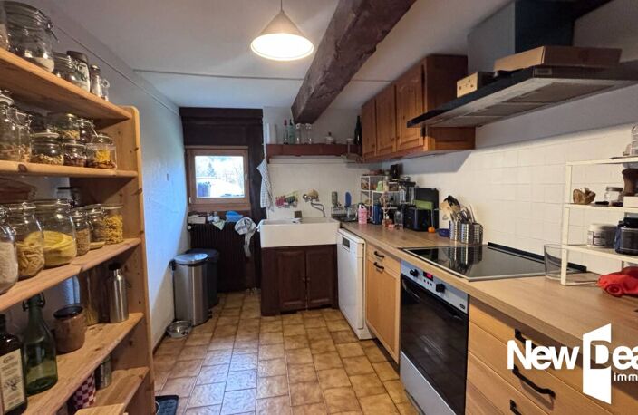 GRAND APPARTEMENT DANS MAISON DE PAYS avec travaux à réaliser  - 4 pièces - 3 CHAMBRES - TERRASSE- 2 places de parking Extérieures — photo 3
