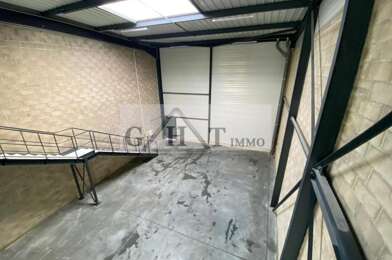 Local industriel  3825 €
