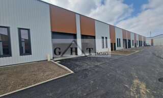 Local industriel  205 m² à louer à Stains (93240)