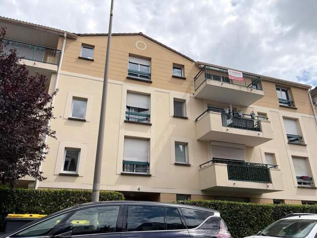F4 - 3 Chambres avec balcon et 2 parkings – Dernier étage — photo du bien
