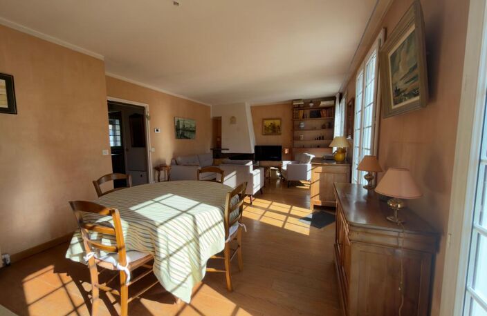 À vendre – Belle maison familiale de 7 pièces avec vue dégagée sur la campagne — photo 4