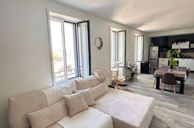 Appartement 3 pièces 819 €